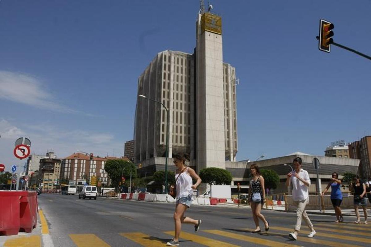 El Patronato de Recaudación embarga el edificio de Correos a la Junta de Andalucía