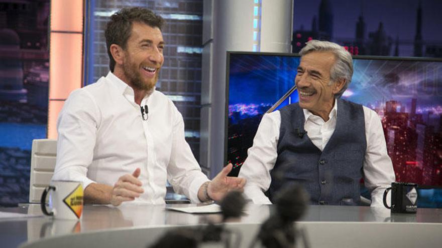 Imanol Arias y Pablo Motos, durante &#039;El Hormiguero&#039;