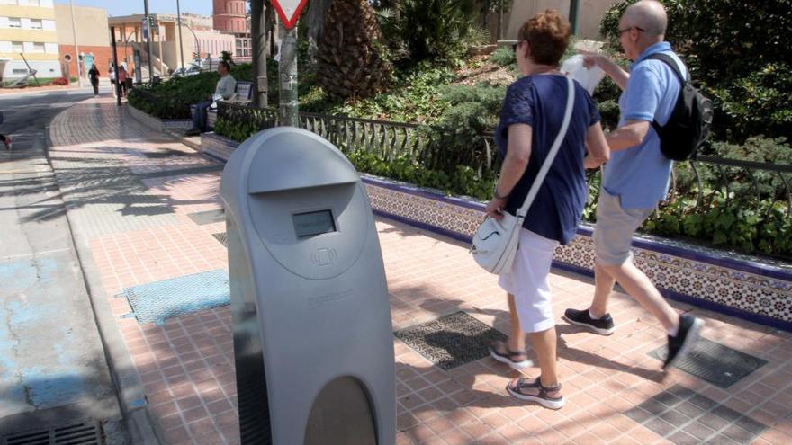 Los dos enchufes para coches eléctricos de la ciudad estarán operativos en un mes