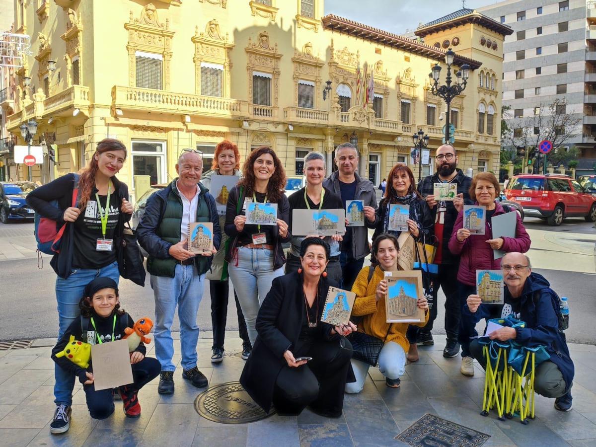 Entre otros edificios emblemáticos, los participantes han dibujado el Real Casino Antiguo de Castelló.