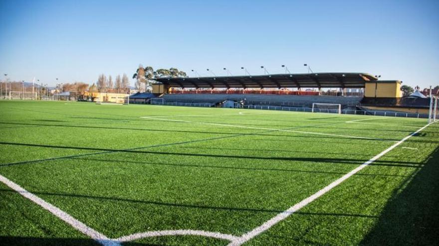 Vigo invierte 1,5 millones en renovar los campos de fútbol de Samil y A Madroa