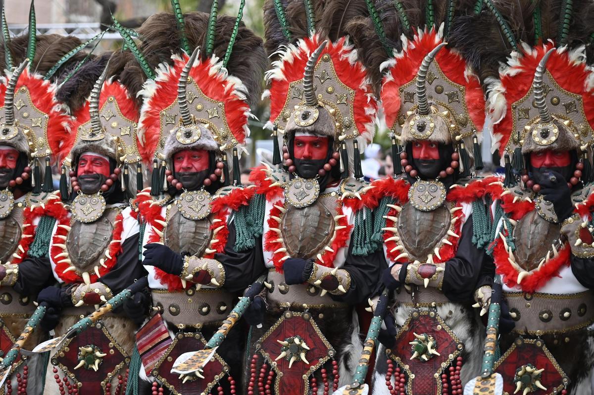 Moros