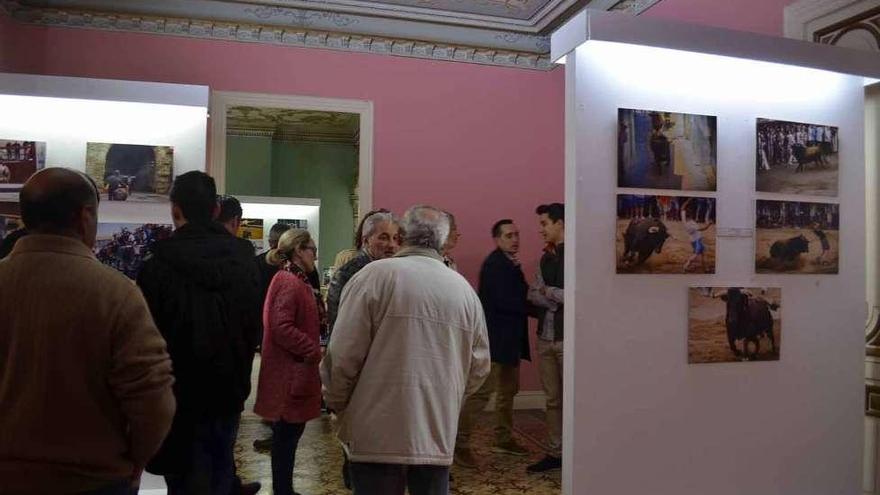 La exposición está en la sala grande del Centro Cultural.