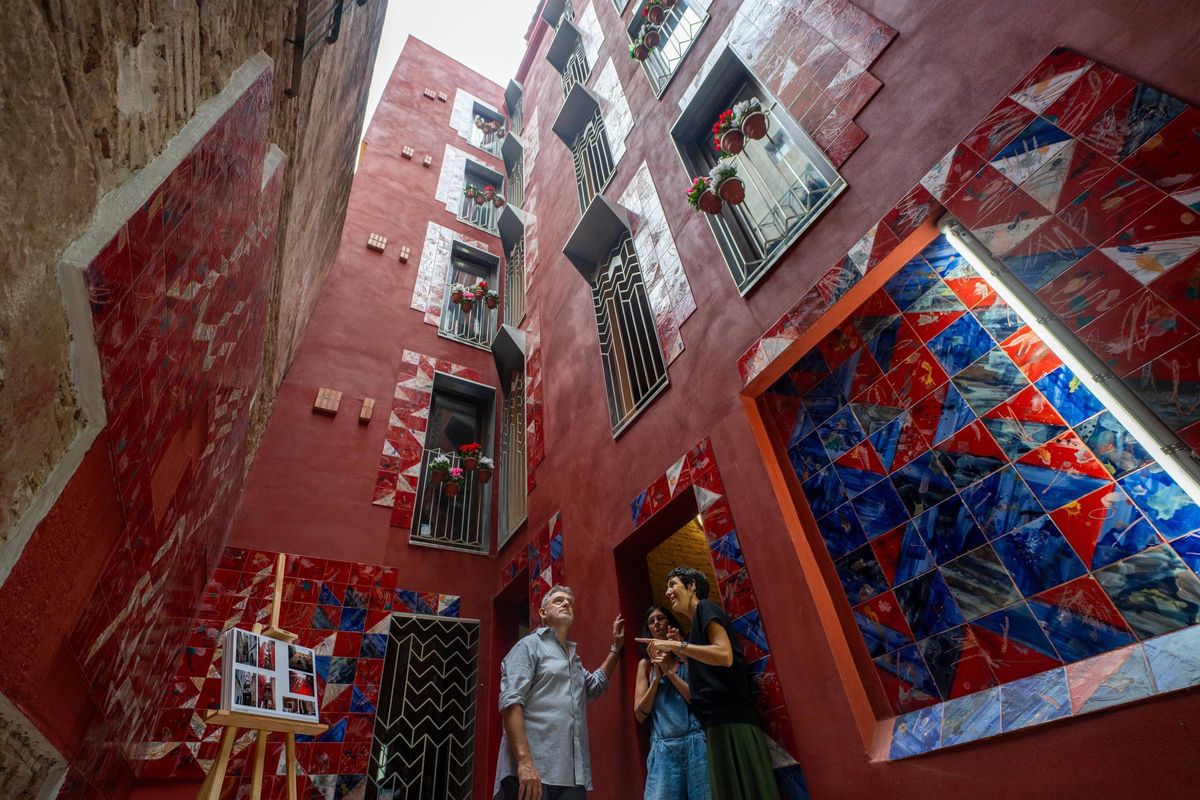Así ha quedado una finca histórica del Raval rehabilitada como vivienda pública