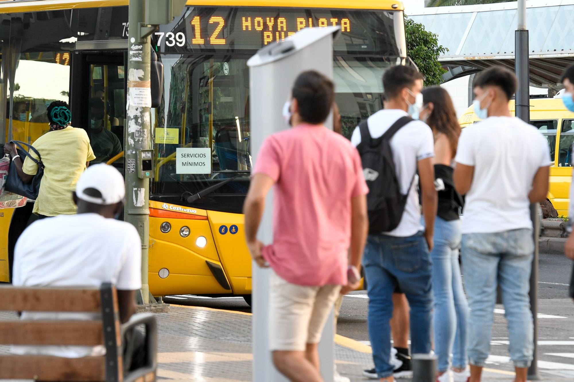 Huelga de guaguas y taxis en la capital grancanaria