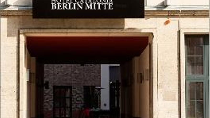 Entrada de l&#039;hotel del qual Rato és soci a Berlín.