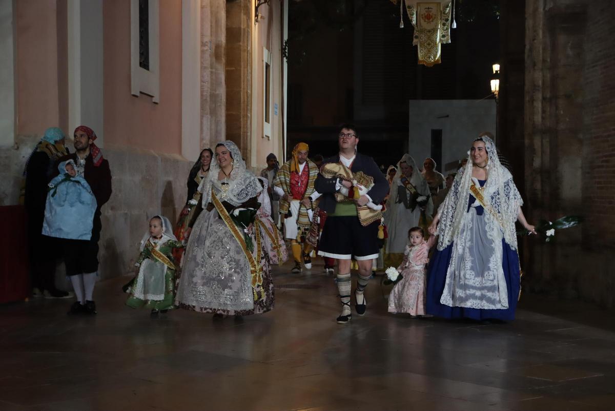 Todas las fotos de la ofrenda del 18 de marzo por la calle San Vicente hasta la 21:30 horas