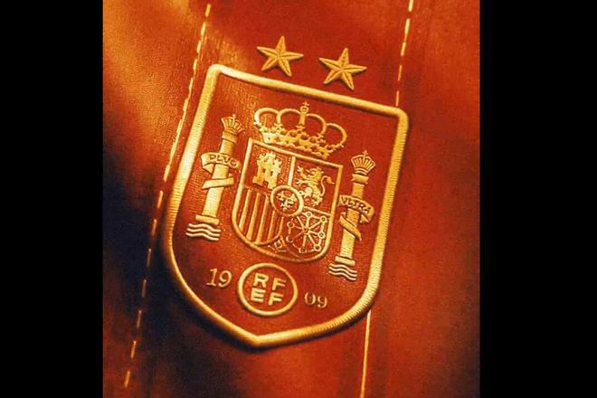 Ya está a la venta la camiseta con las 2 estrellas de la selección española: precios y dónde comprarla