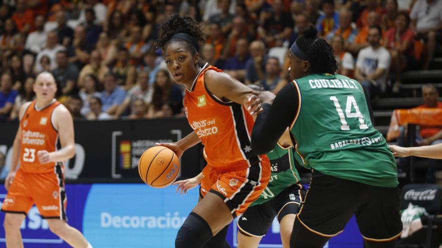 Mavunga y Coulibaly, en el partido de la primera vuelta en La Fonteta.