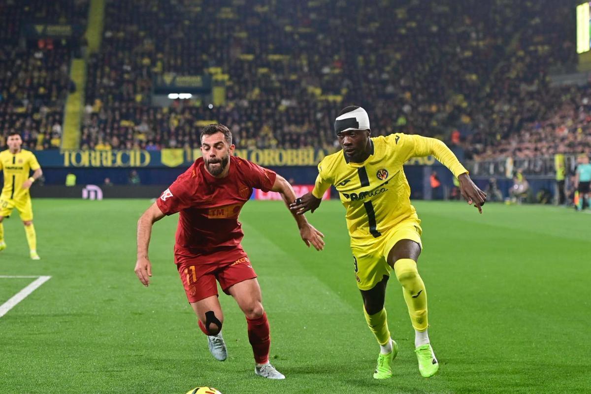 Nico Pepe fue atendido por una brecha en el primer tiempo