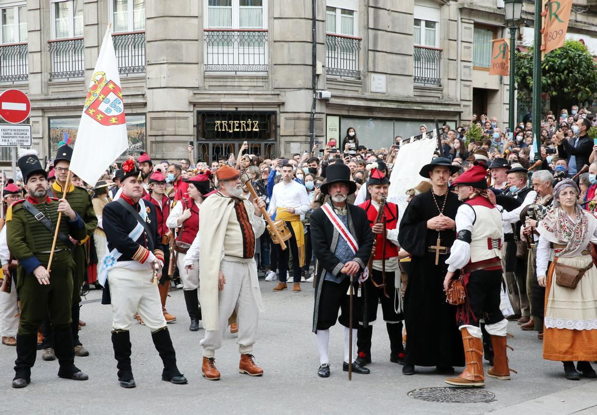 Los vigueses abarrotan las calles del Casco Vello en el día grande de la Reconquista