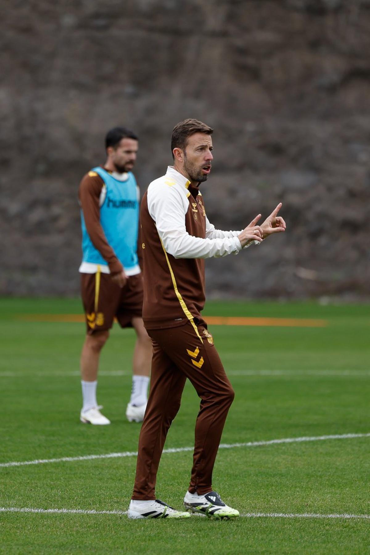 Luis García, durante una sesión de entrenamiento de la UD Las Palmas.
