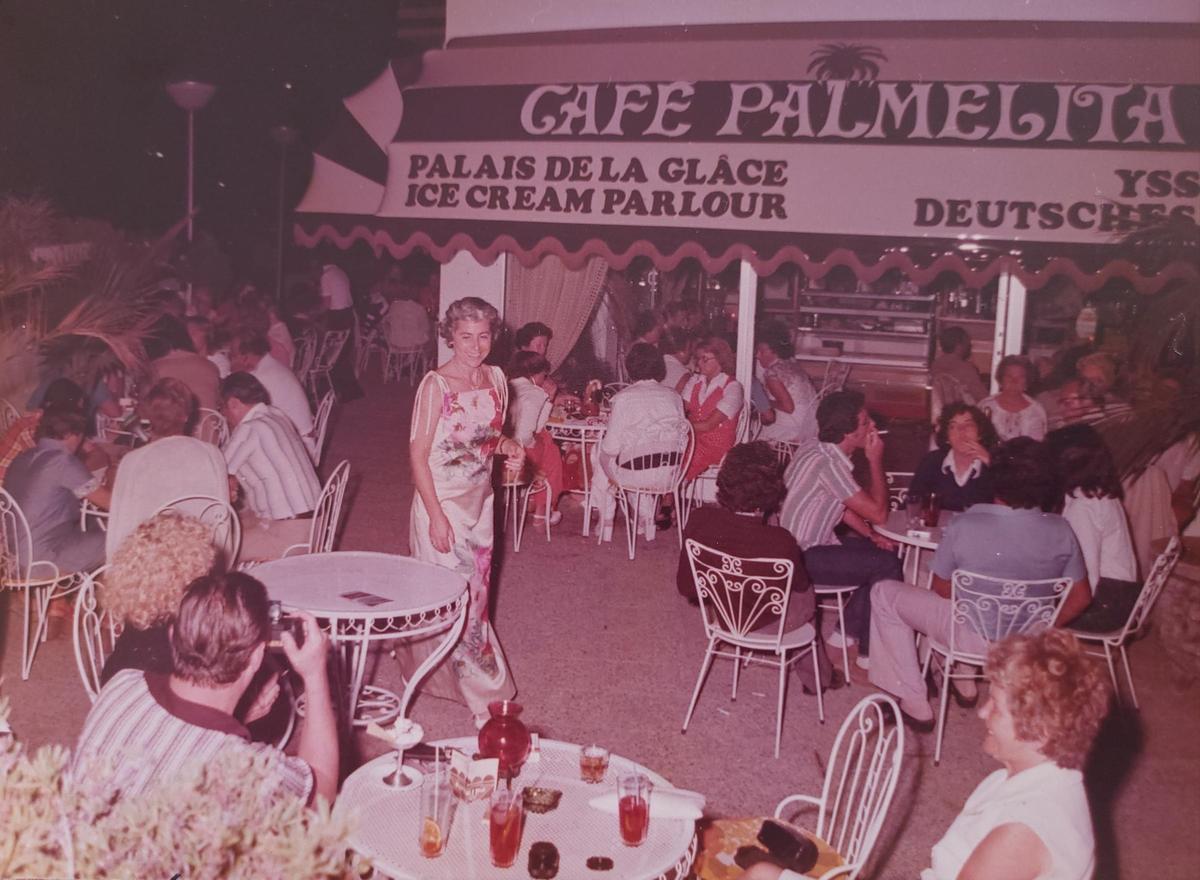 Foto histórica de Café Melita, en Bajamar.
