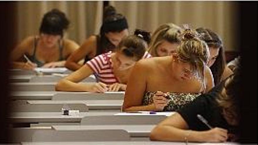 Alumnas realizando la selectividad la semana pasada.