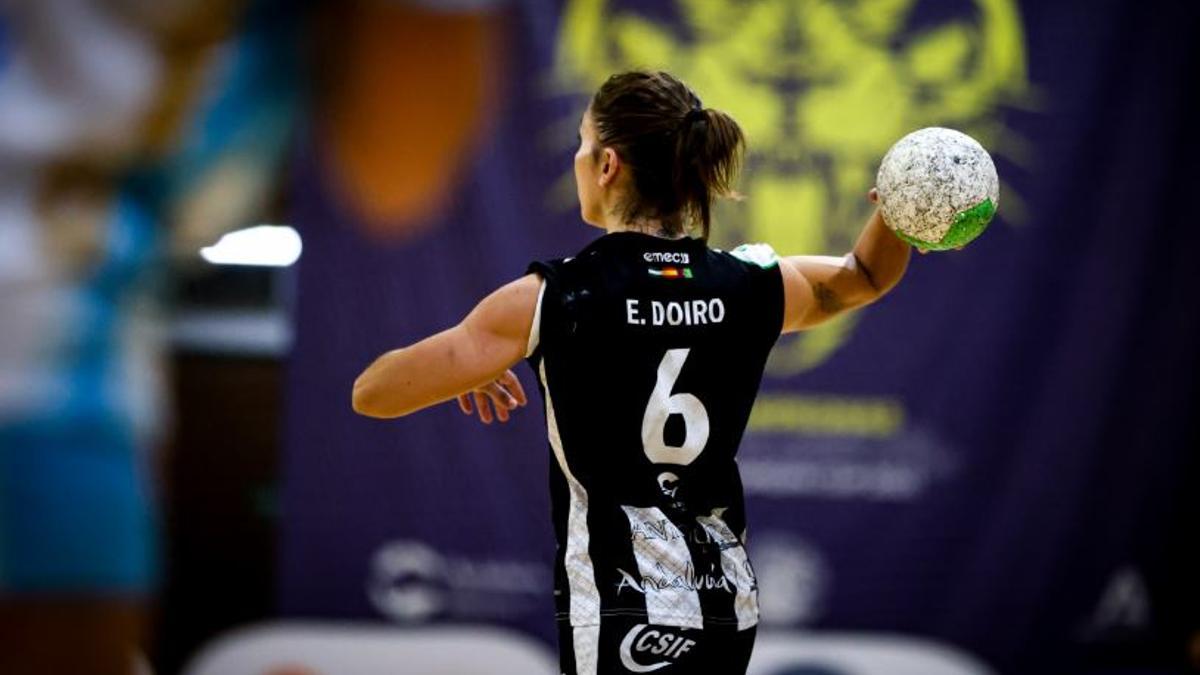 Estela Doiro, durante un partido del equipo costasoleño.
