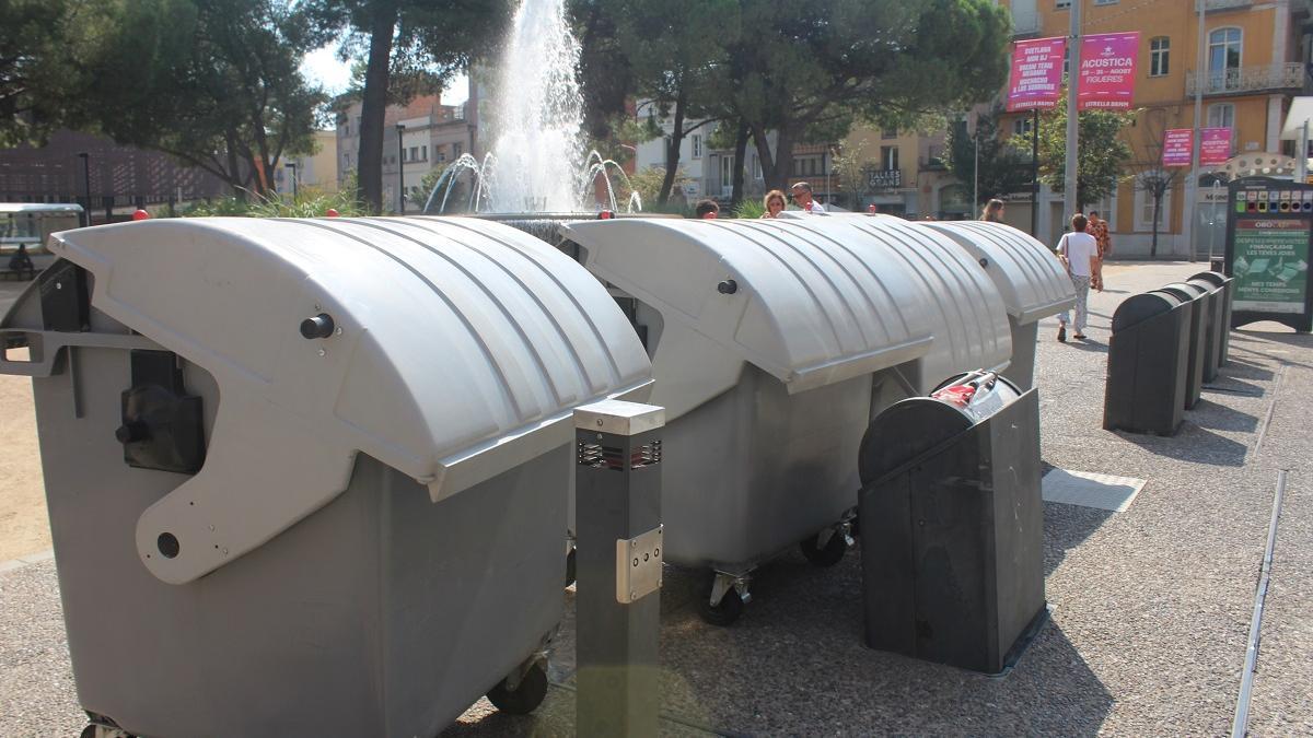 Una situació habitual en els carrers de Figueres.