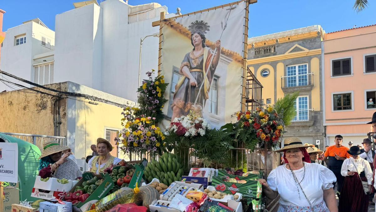 La Romería-Ofrenda a San Juan llena el casco histórico de Telde en su 675 aniversario