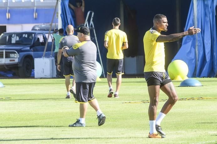 ENTRENAMIENTO UDLP MASPALOMAS