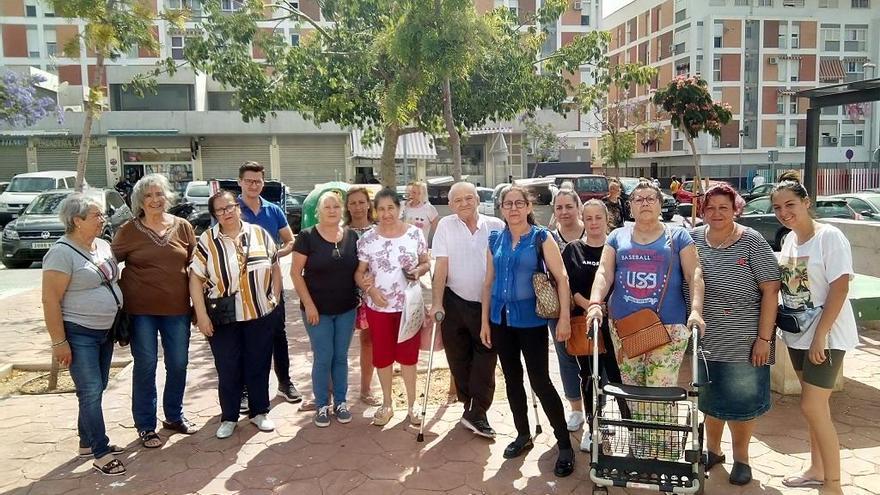 Vecinos afectados de García Grana, la semana pasada en el barrio.