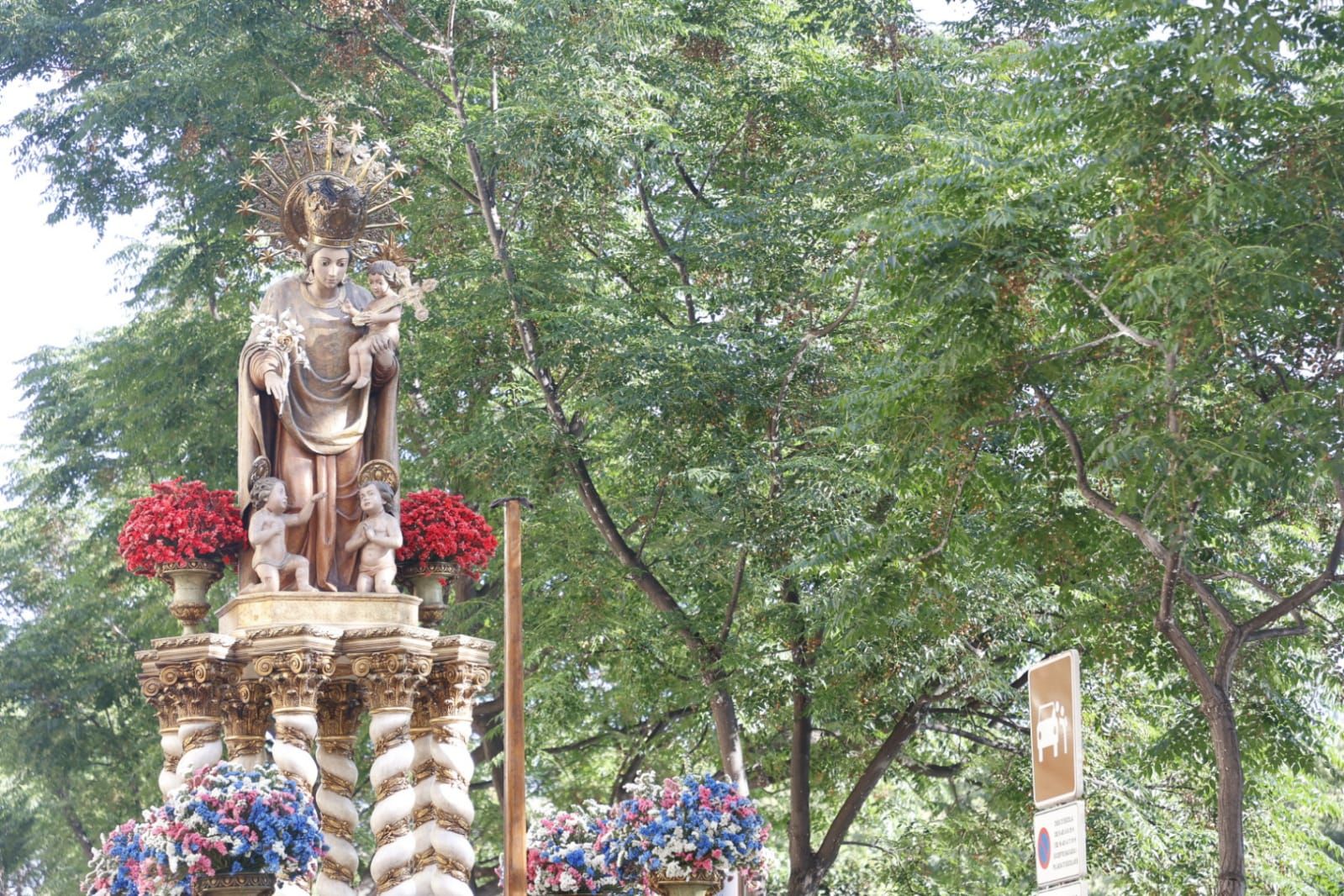 El Corpus empieza con la salida de las dos Rocas autorizadas