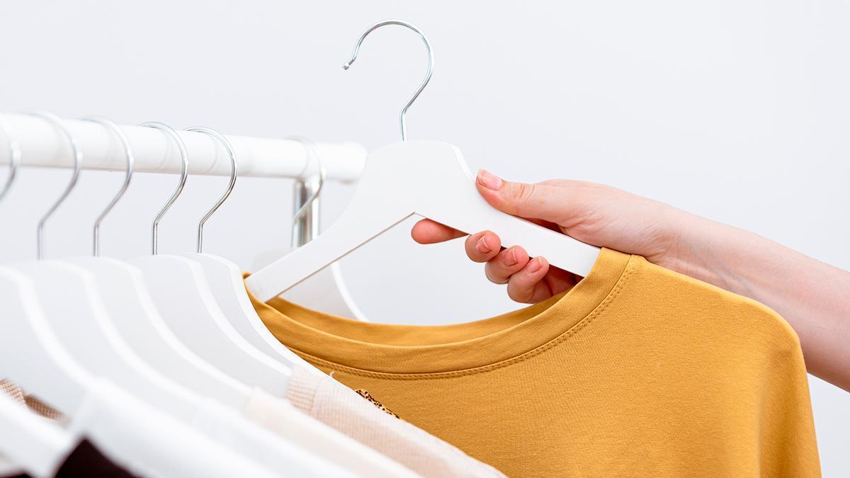 Los tipos de perchas que existen para cuidar tu ropa