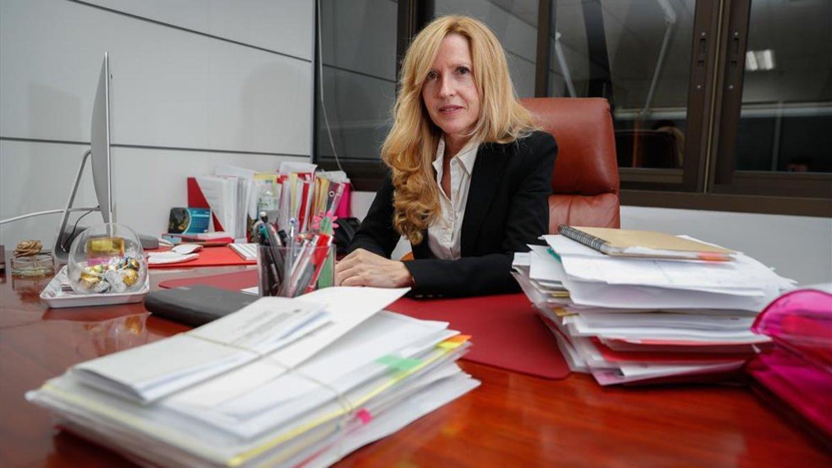 La abogada Iolanda Latorre en su despacho