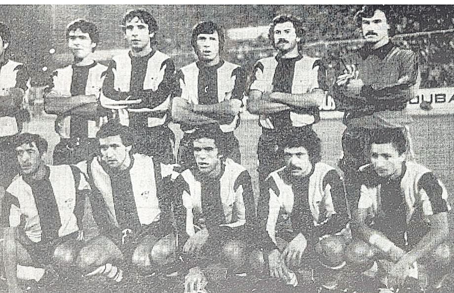 Once inicial del equipo del Vinaròs CF que jugó en El Molinón en 1977.