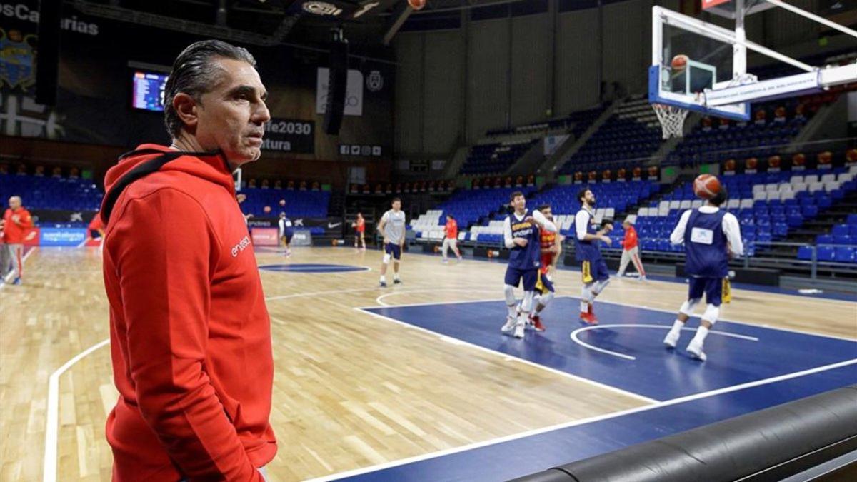 Scariolo, durante el entrenamiento previo al duelo frente a Ucrania