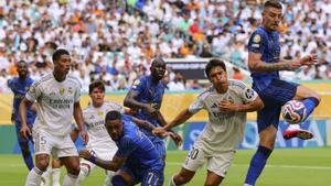 Xabi Alonso no canvia la cara del Madrid i ensopega en el seu debut