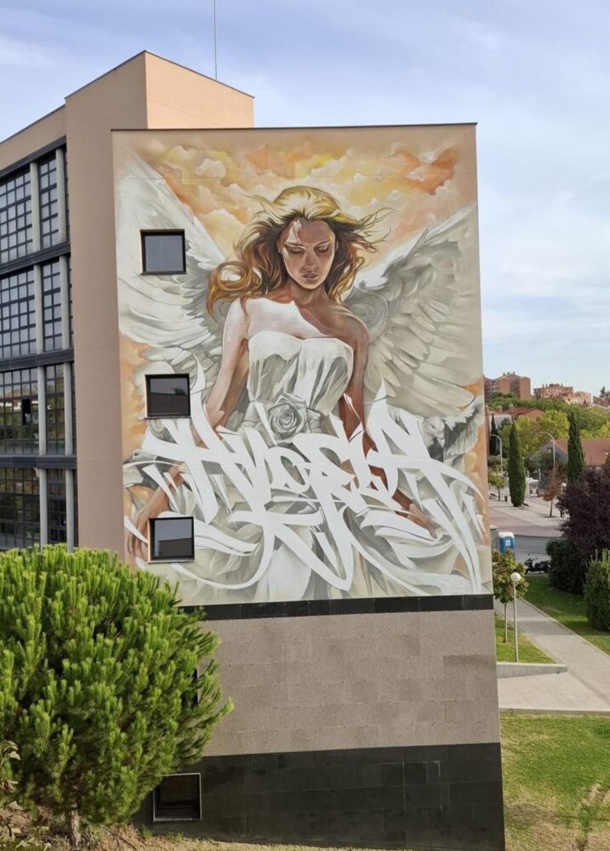 El mural 'Ángela', ubicado en el Centro Municipal de Servicios Sociales