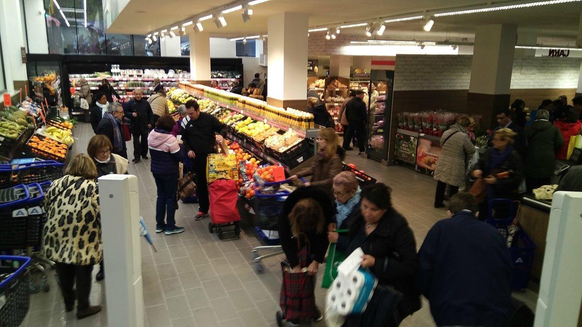 Tienda Aldi en la calle de Ramon Albó de Barcelona.