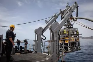 La Armada, preparada para el rescate submarino con el robot 'Leopard'