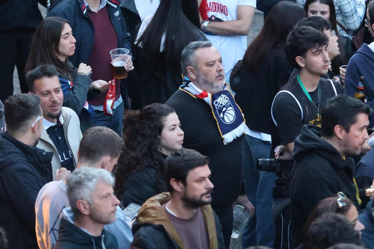 La otra grada del Obradoiro: “Un ascenso é algo histórico, non podía perdermo”