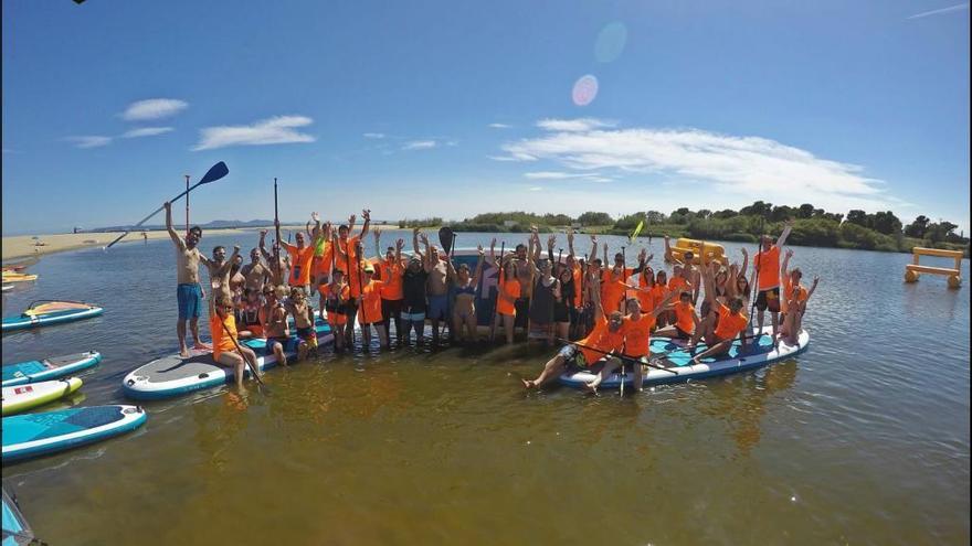 Una vuitantena de remadors en el Sup Week d&#039;Empuriabrava