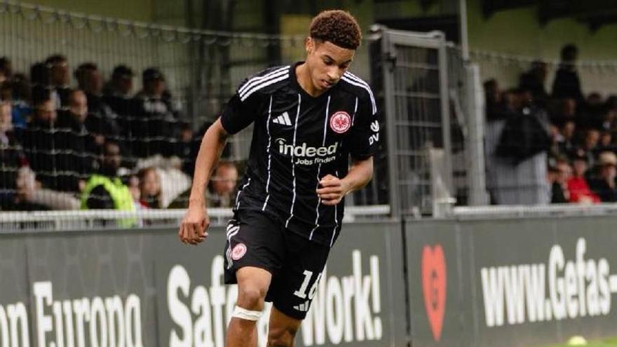 El Valencia CF pregunta al Eintracht de Frankfurt por uno de sus jóvenes valores: Yannis Ahouannou