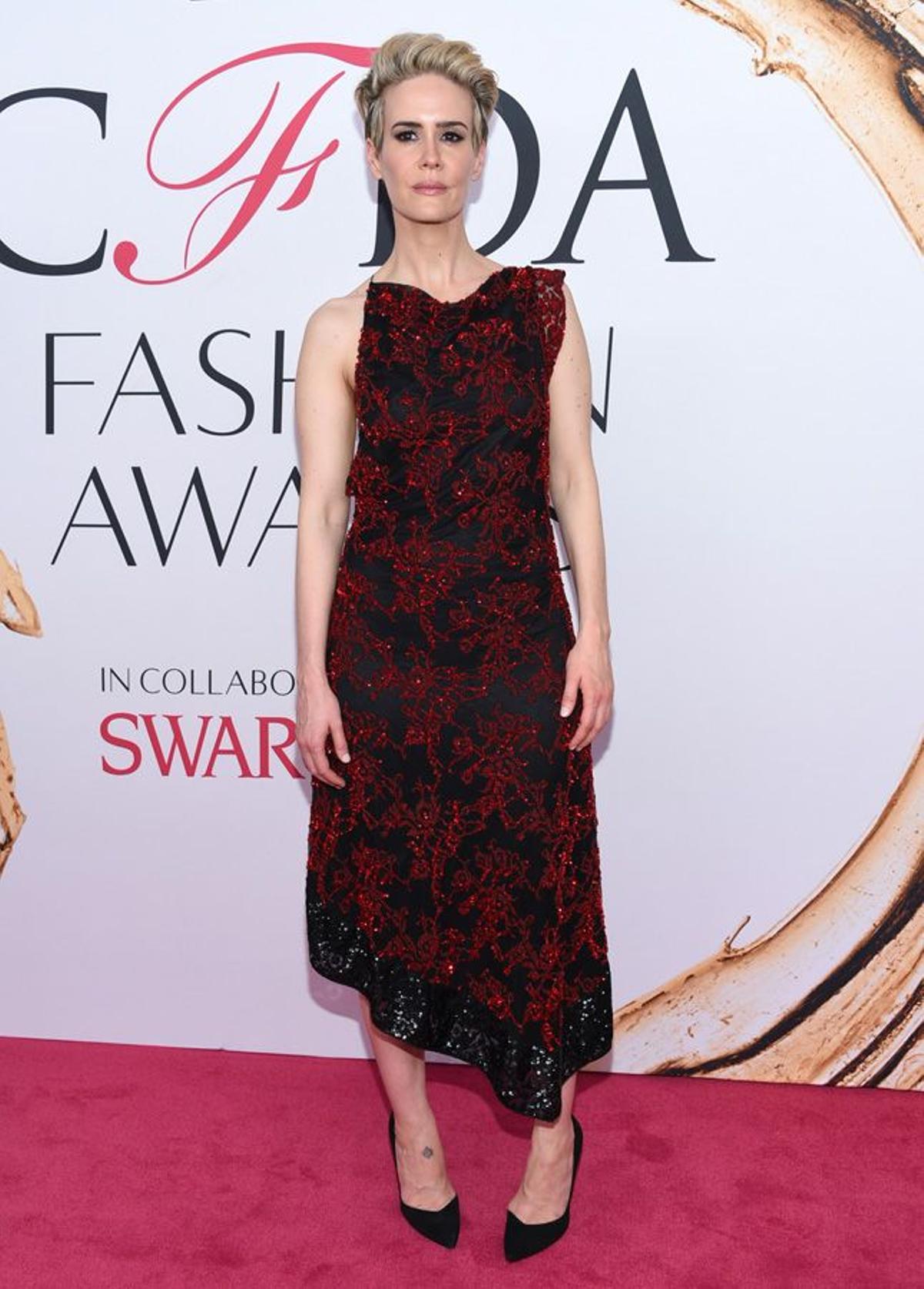 Sarah Paulson de Altuzarra en los CFDA Fashion Awards 2016