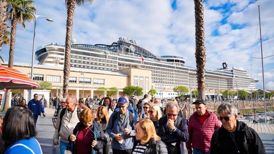 Doble desembarco con debut y primer embarque desde Vigo: arriban «MSC Preziosa» y «Norwegian Sky»