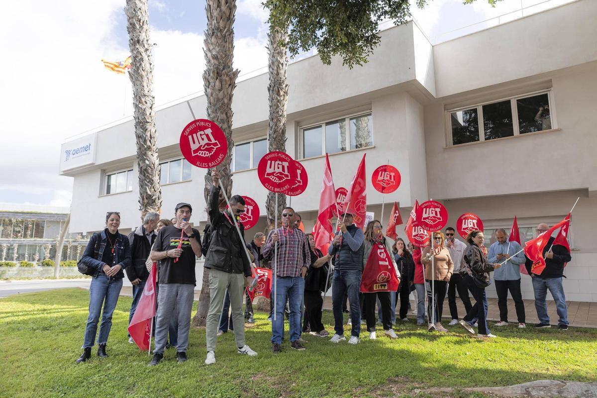 PALMA, CONCENTRACION DE COMISIONES OBRERAS FRENTE A LA AEMET.