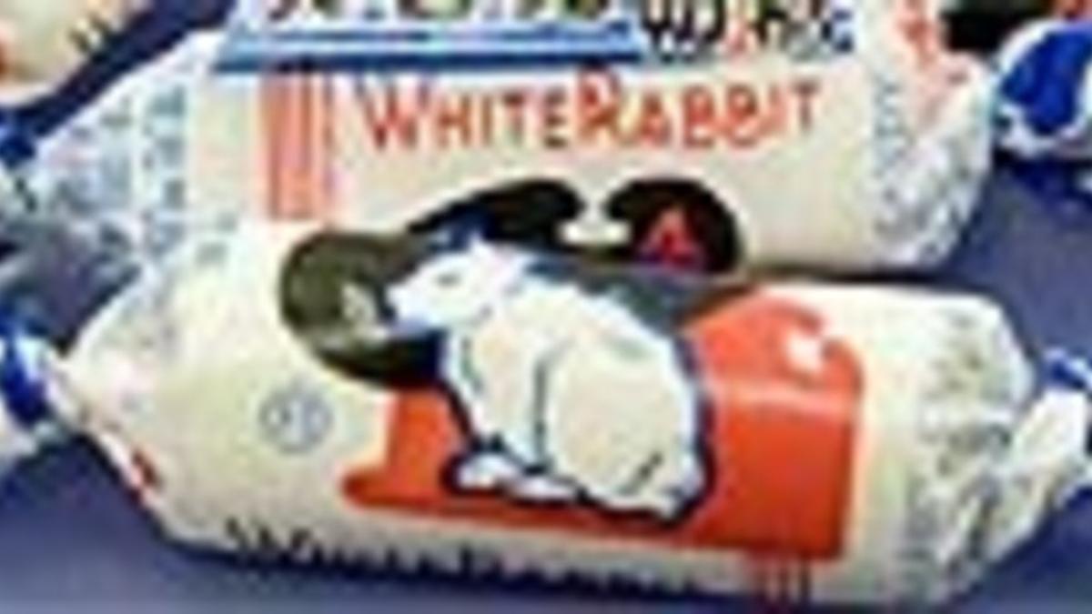 La UE veta solo los alimentos infantiles chinos que contienen leche y ...