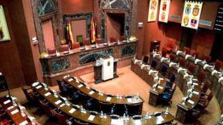 El PSOE sale trasquilado de las mociones de censura