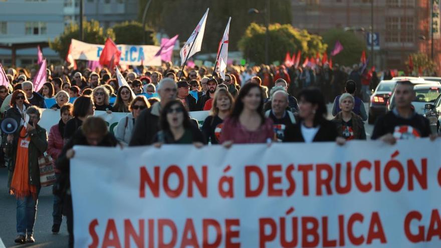 Una manifestación contra los recortes en Sanidad en Santiago.