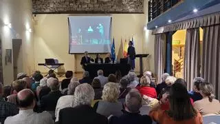 Joaquín Pixán presenta en Cangas su disco "Asturianadas": "Ha sido muy entrañable"