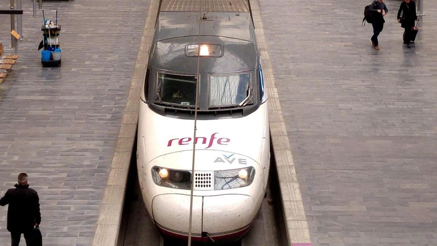 Renfe pone a la venta hoy los billetes de los nuevos AVE directos entre Aragón y Andalucía