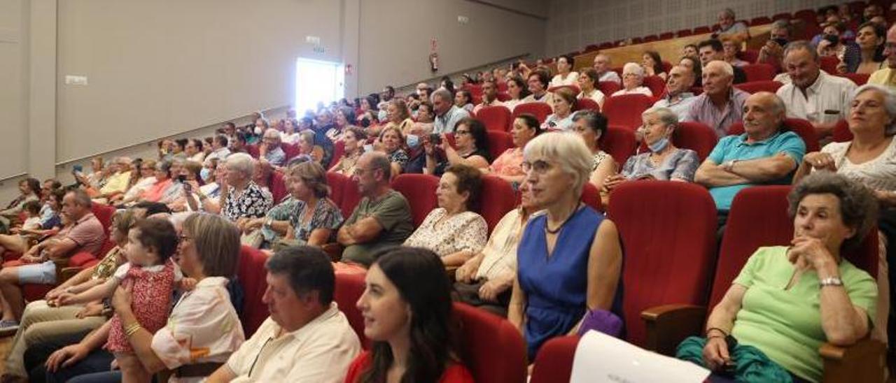 Público asistente al acto en el Auditorio Manuel Costa Casares. 