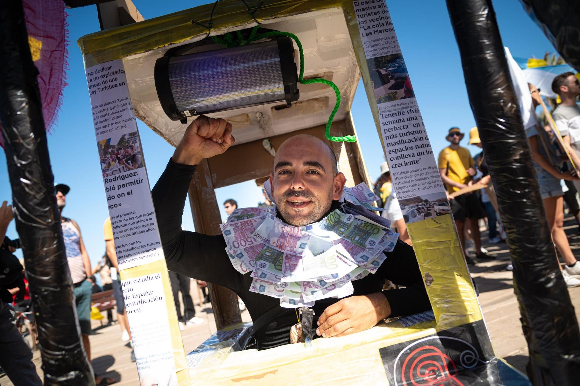 Todas las imágenes de la manifestación del 20-O en Tenerife
