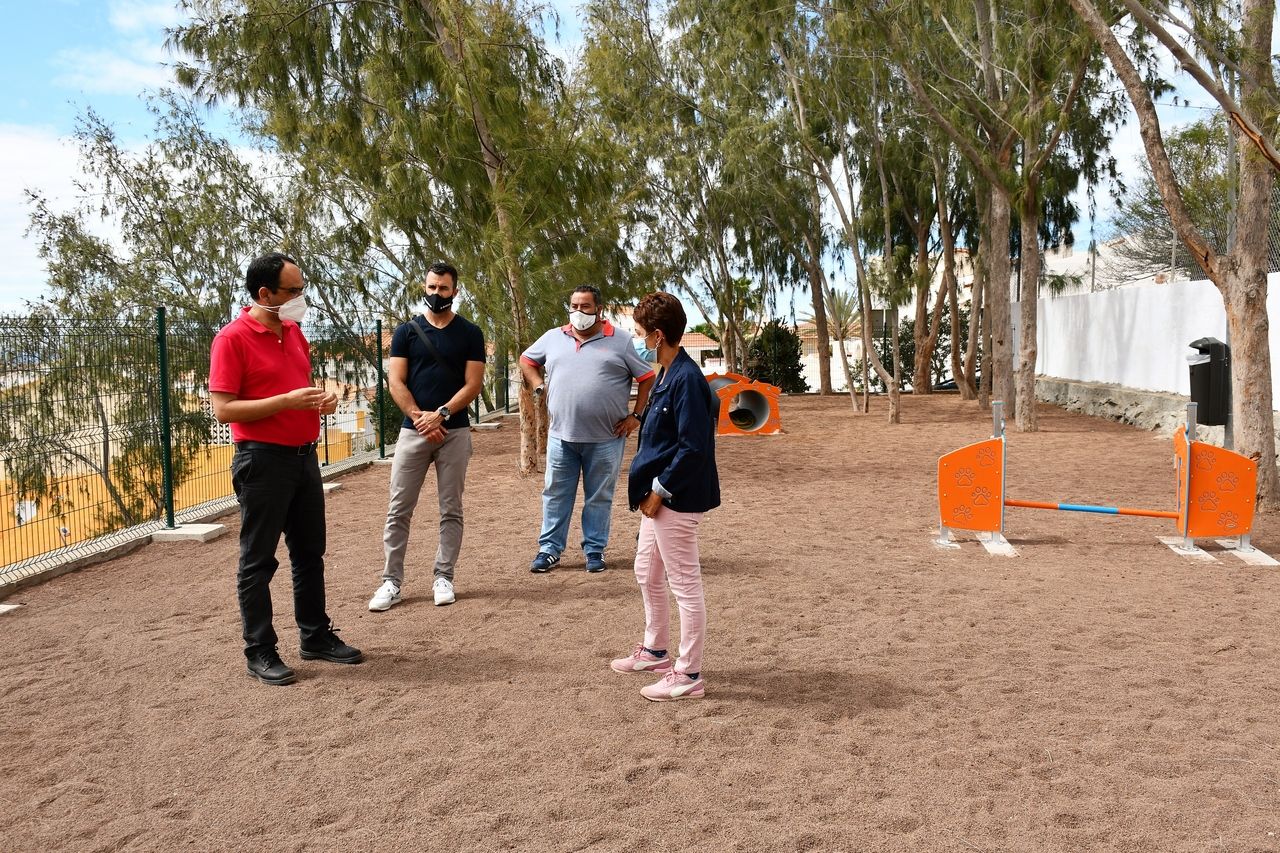 Parque canino y paseo peatonal en Arguineguín