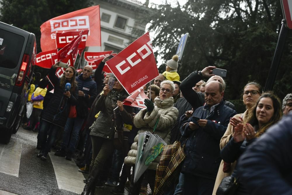 Marcha de trabajadores de Alcoa entre Avilés y Oviedo