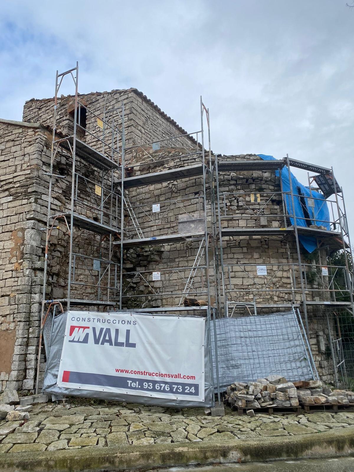 Les obres a Santa Maria de Freixenet