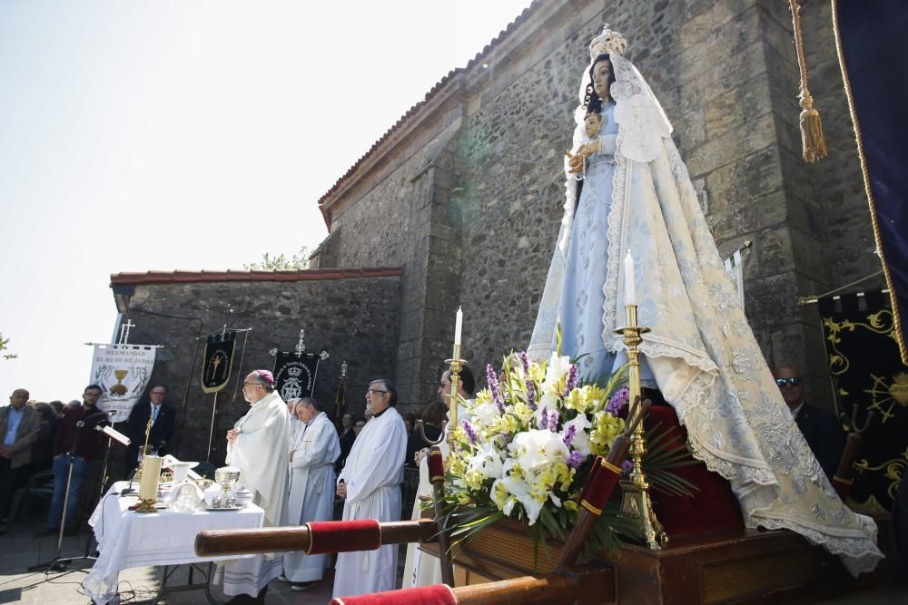 Fiestas del Puchero en Villalegre y rito del beso en la Ermita de la Luz.