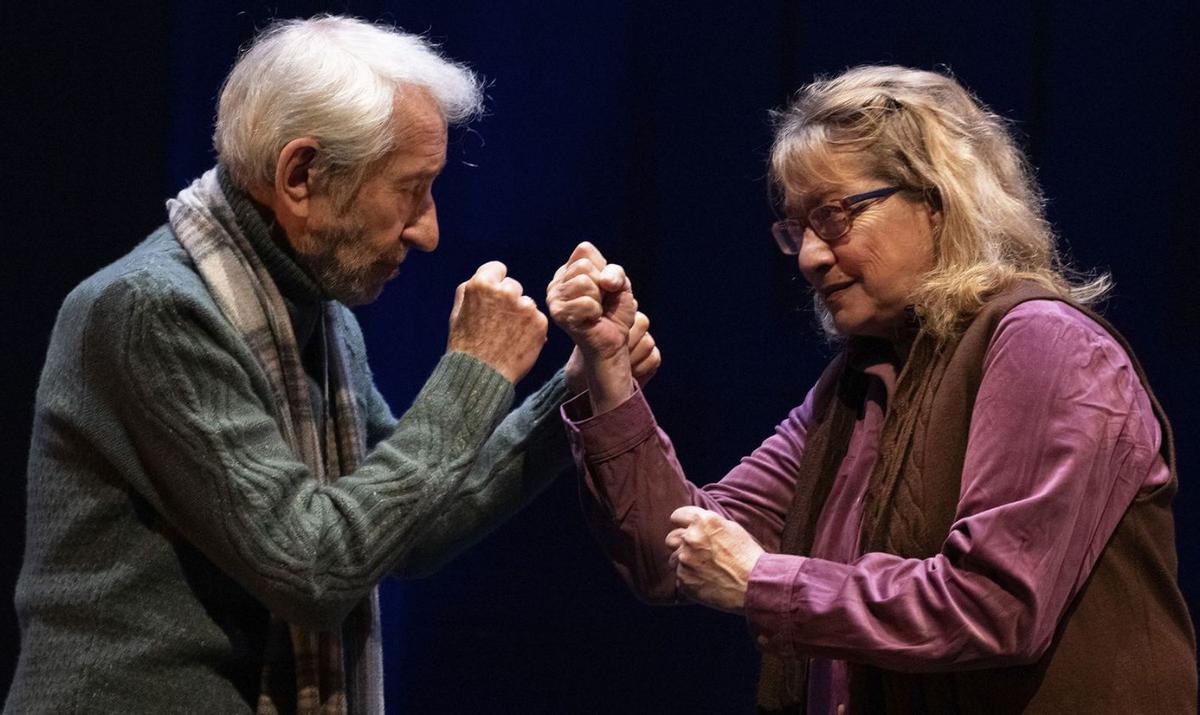 José Sacristán y Ana Marzoa,  en una escena de ‘La colección’. | LP/DLP